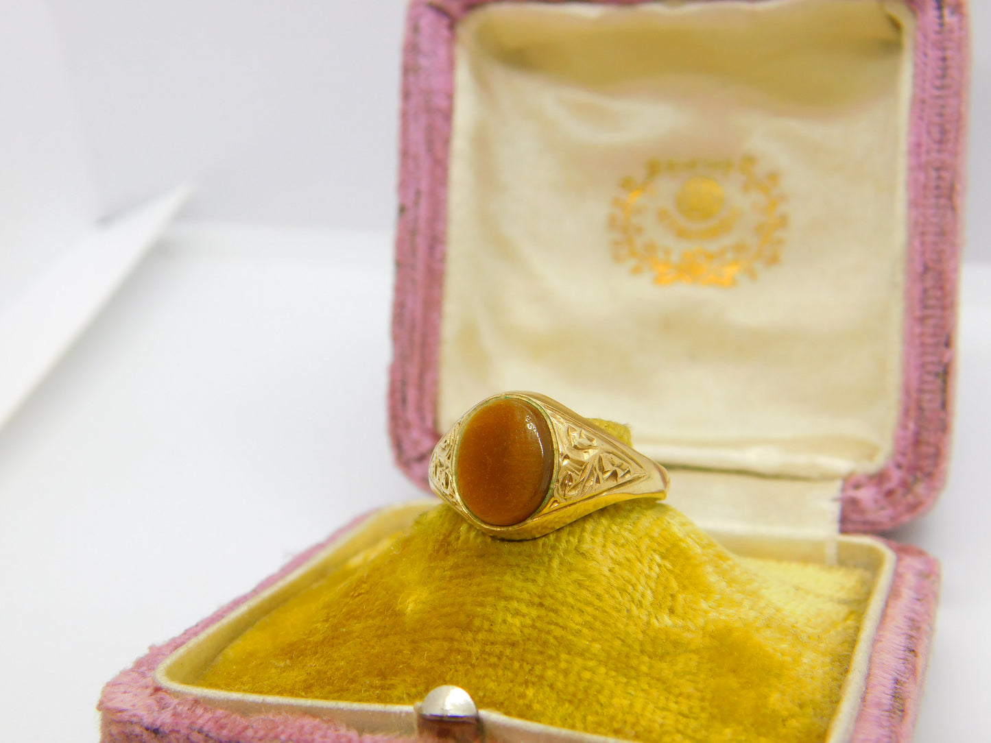 9ct Yellow Gold & Tiger's Eye Set Signet Ring Vintage 1984 Birmingham