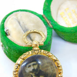 Victorian 9ct Yellow Gold Floral Pattern Portrait Locket Pendant Antique c1890