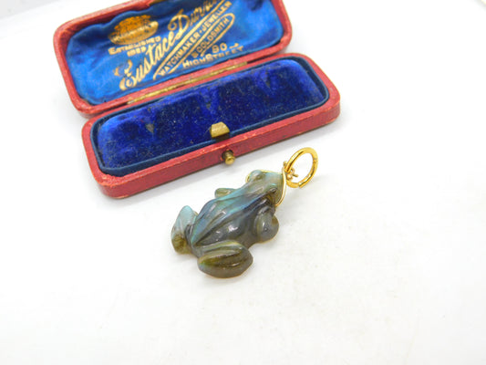 Carved Labradorite Frog Pendant 9ct Yellow Gold Bale Antique Art Deco c1920