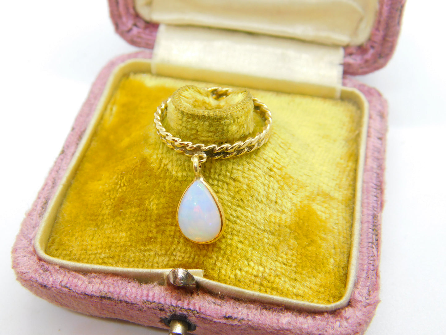 9ct Yellow Gold & Opal Drop Set Band Ring Vintage c1970 Size O UK