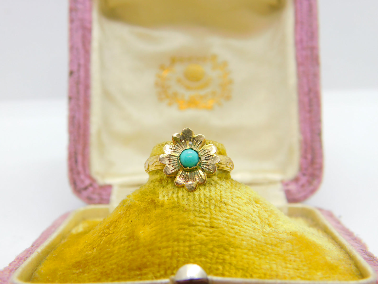 Victorian 15ct Yellow Gold & Turquoise Set Flower Ring Antique c1900 Small