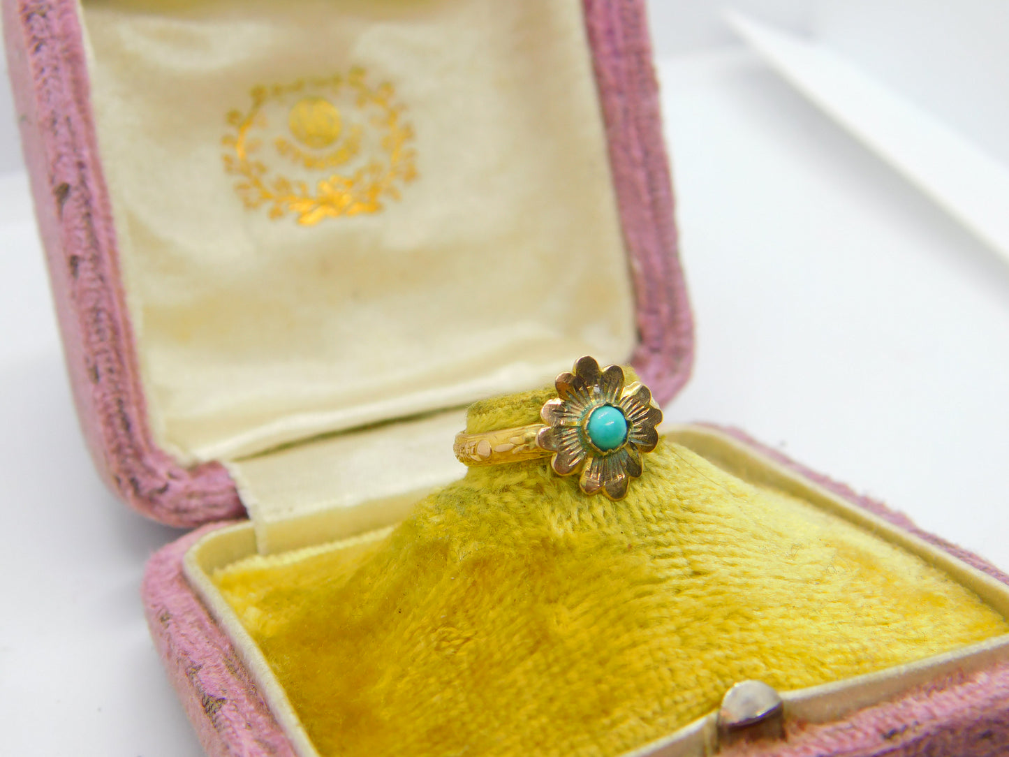 Victorian 15ct Yellow Gold & Turquoise Set Flower Ring Antique c1900 Small