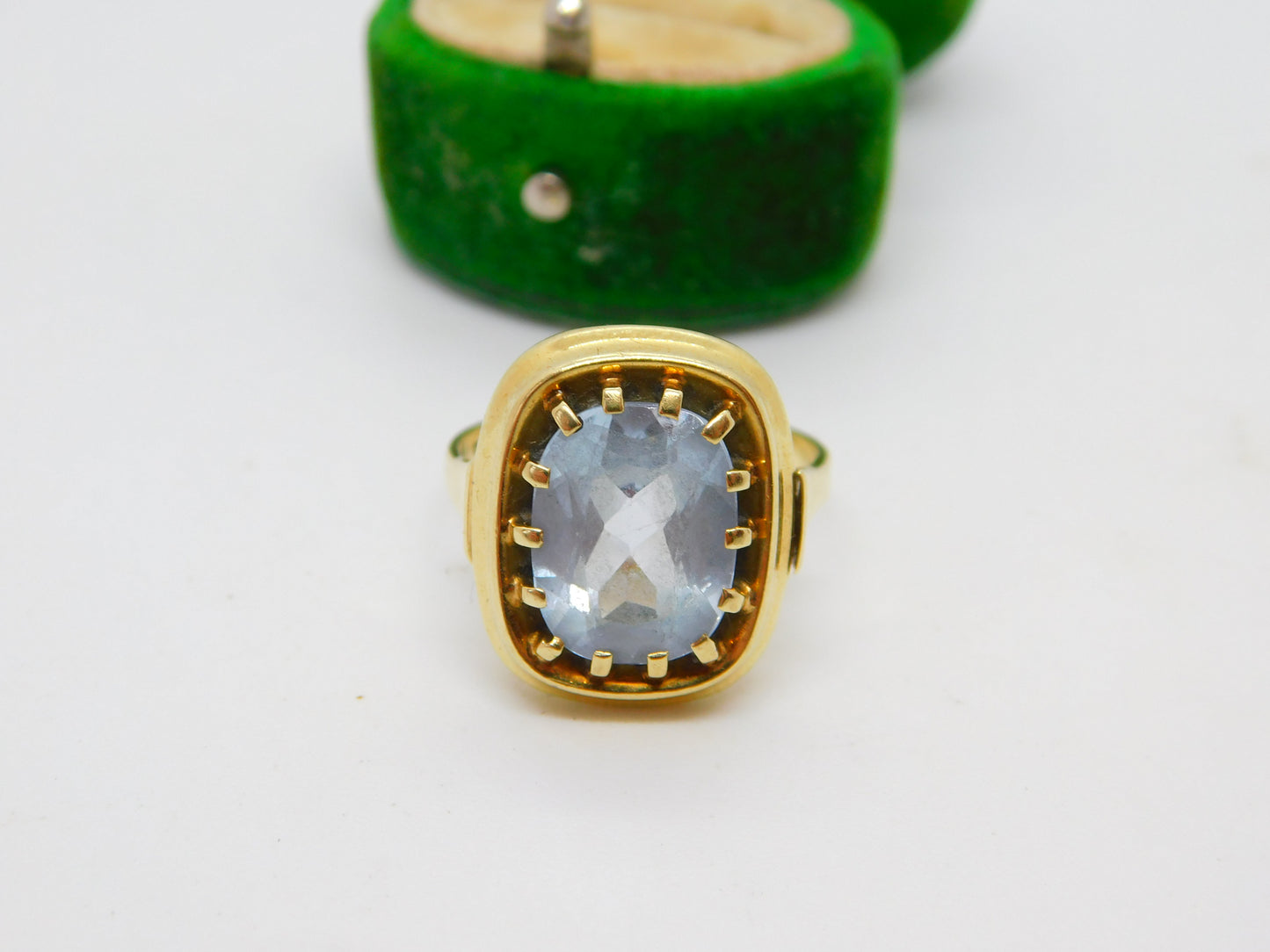 14ct Yellow Gold Cushion Cut Topaz Dress Ring Vintage c1970