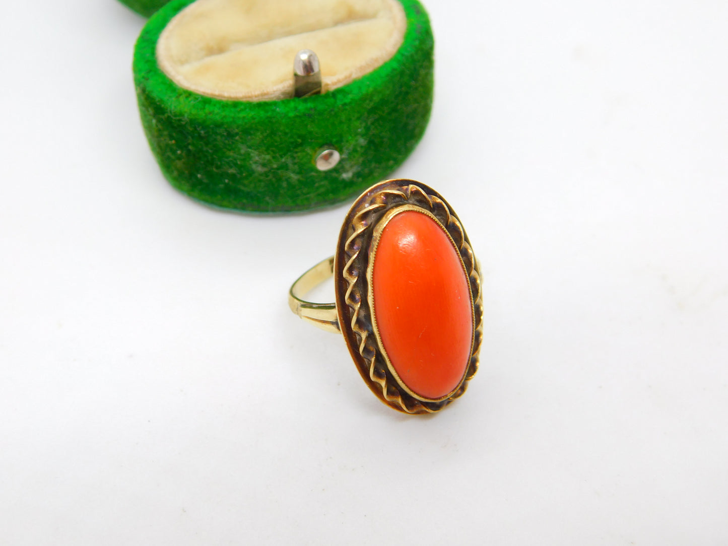 14ct Yellow Gold & Cabochon Red Coral Dress Ring Antique c1920 Art Deco