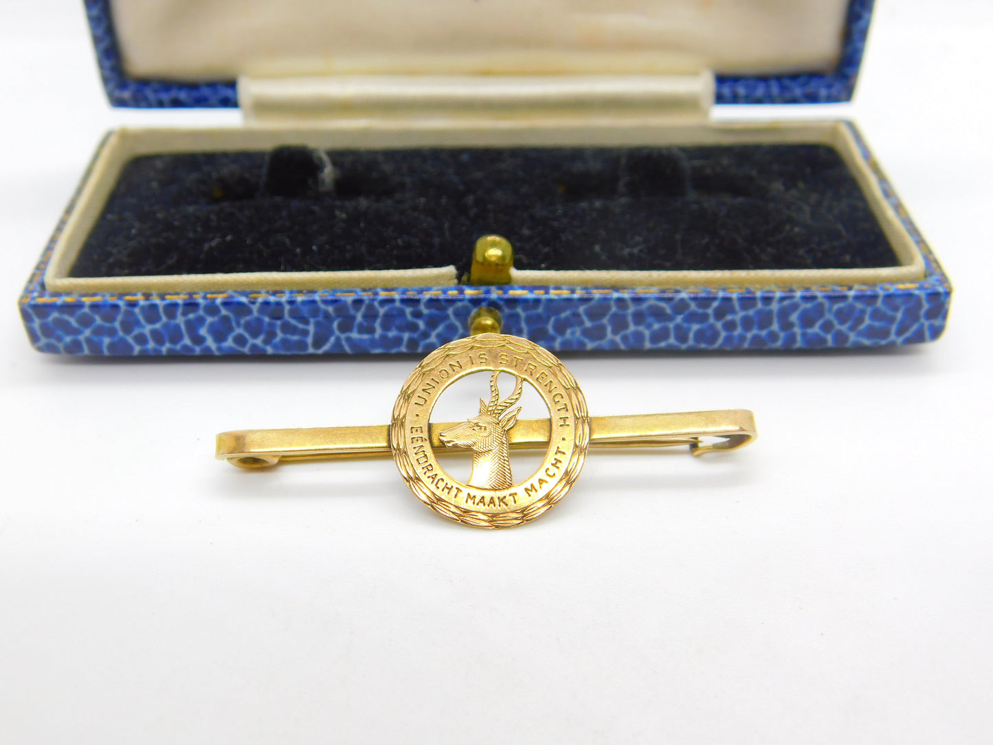 9ct Yellow Gold South African 'Union is Strength' Military Sweetheart Brooch WW1