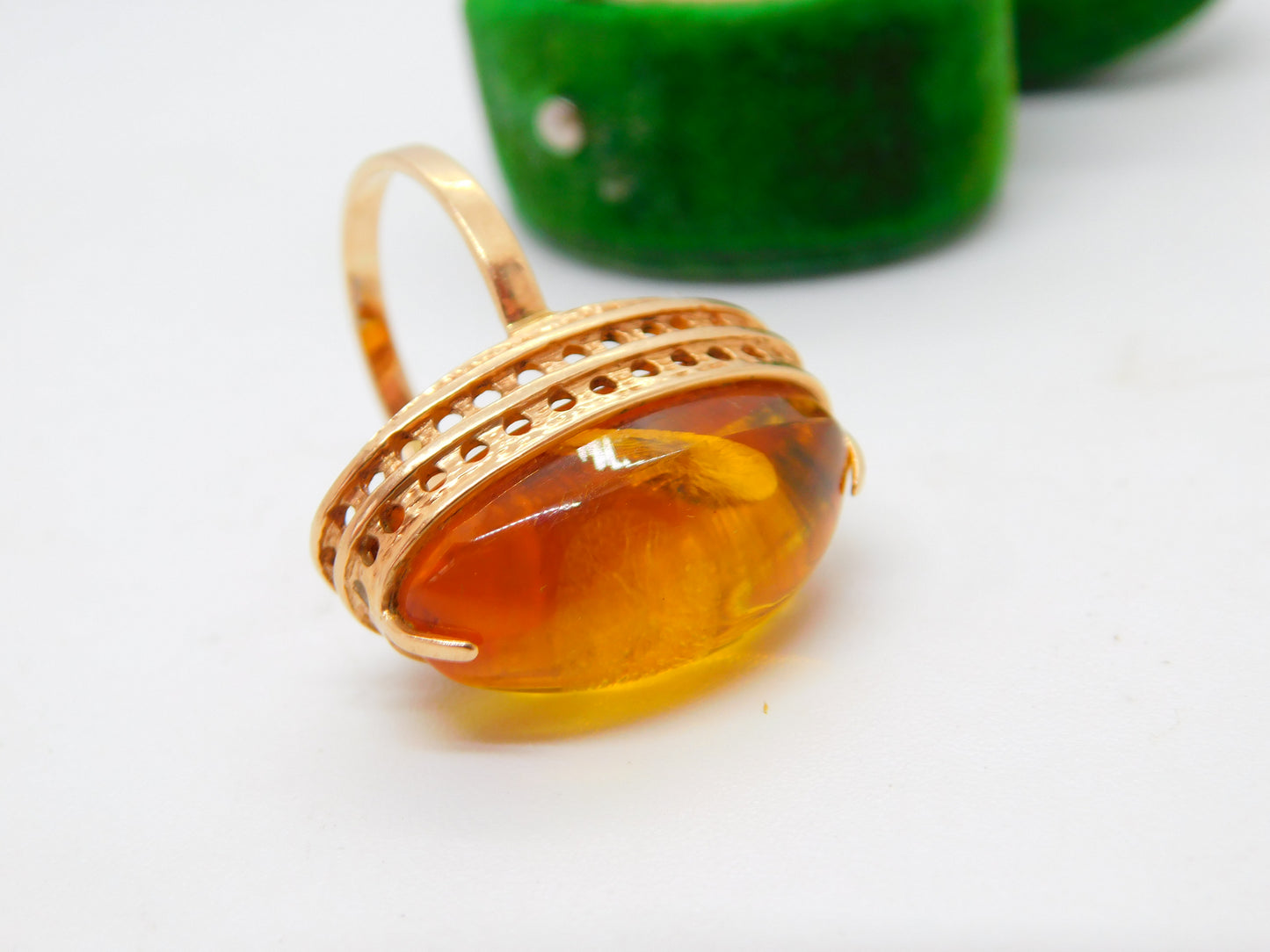 14ct Yellow Gold Large Cabochon Baltic Amber Signet Ring Vintage c1980