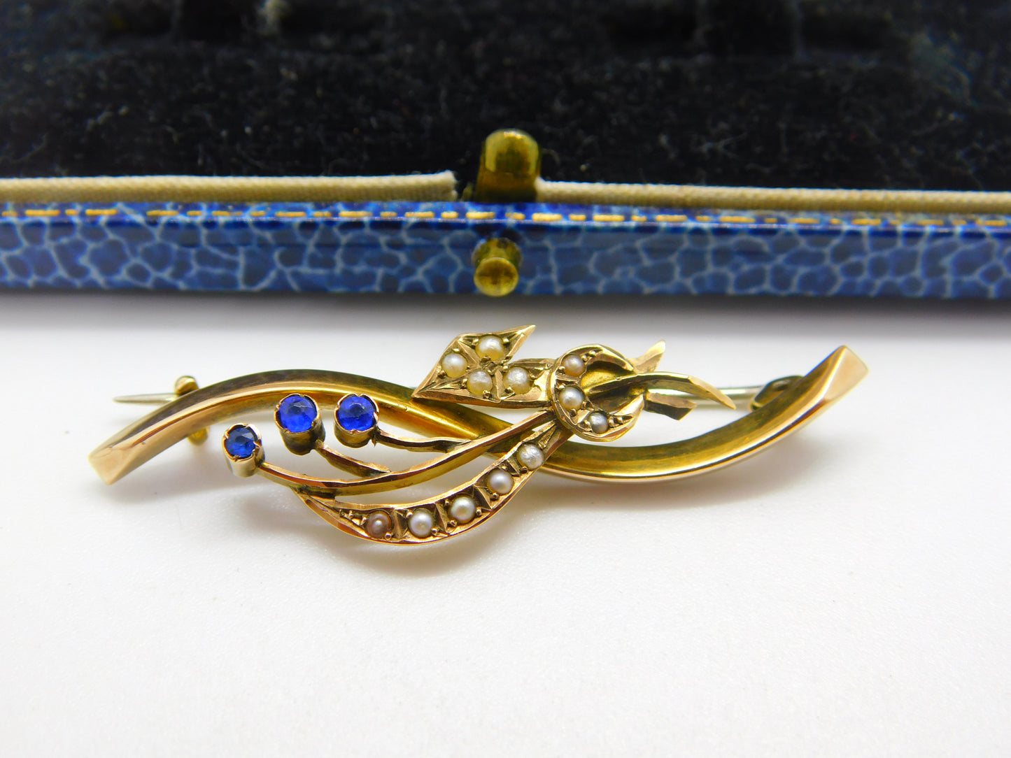 9ct Yellow Gold, Sapphire & Seed Pearl Sweetheart Brooch Antique c1910 Edwardian