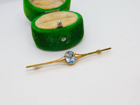 Victorian 15ct Yellow Gold & 1ct Aquamarine Bar Brooch Antique c1890