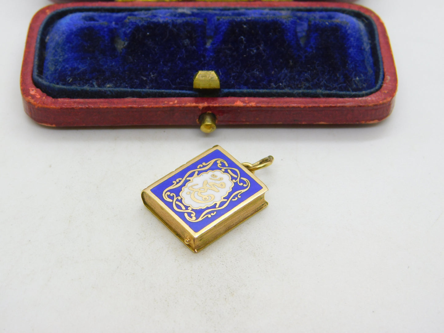 Arabic 18ct Yellow Gold Quran Style Locket Charm or Pendant Vintage c1970