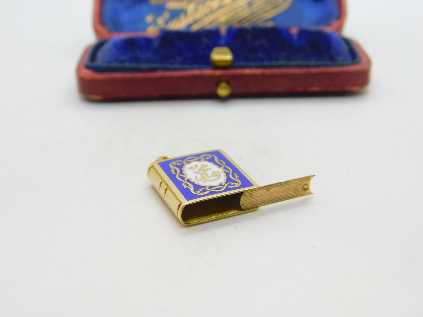 Arabic 18ct Yellow Gold Quran Style Locket Charm or Pendant Vintage c1970