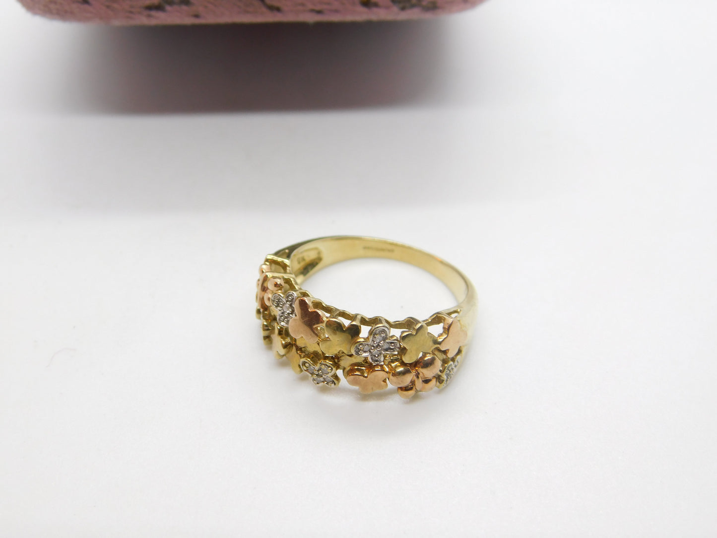 9ct Yellow Gold, Floral Pattern Diamond Set Band Ring Vintage c1980