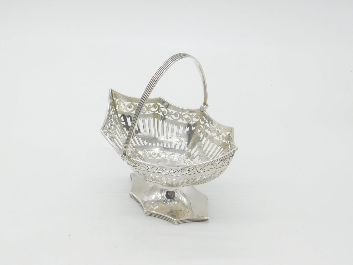 Victorian Sterling Silver Handled Pierced Sweet Treat Basket 1901 London Antique