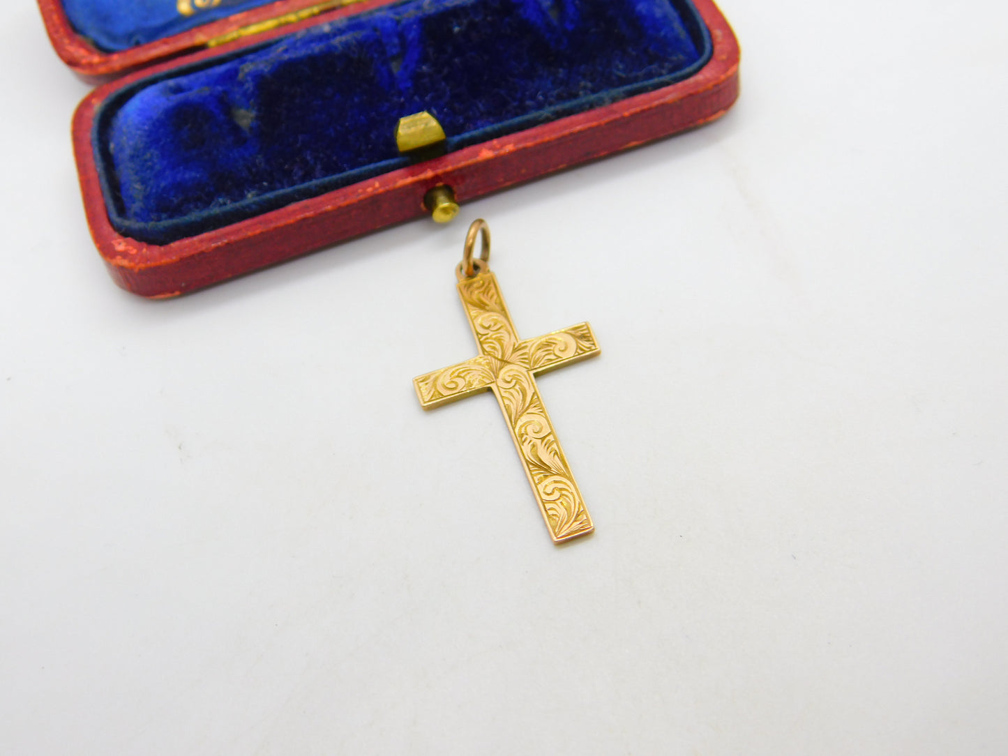 9ct Gold Floral Swirl Pattern Cross Pendant Antique 1918 Birmingham Art Deco