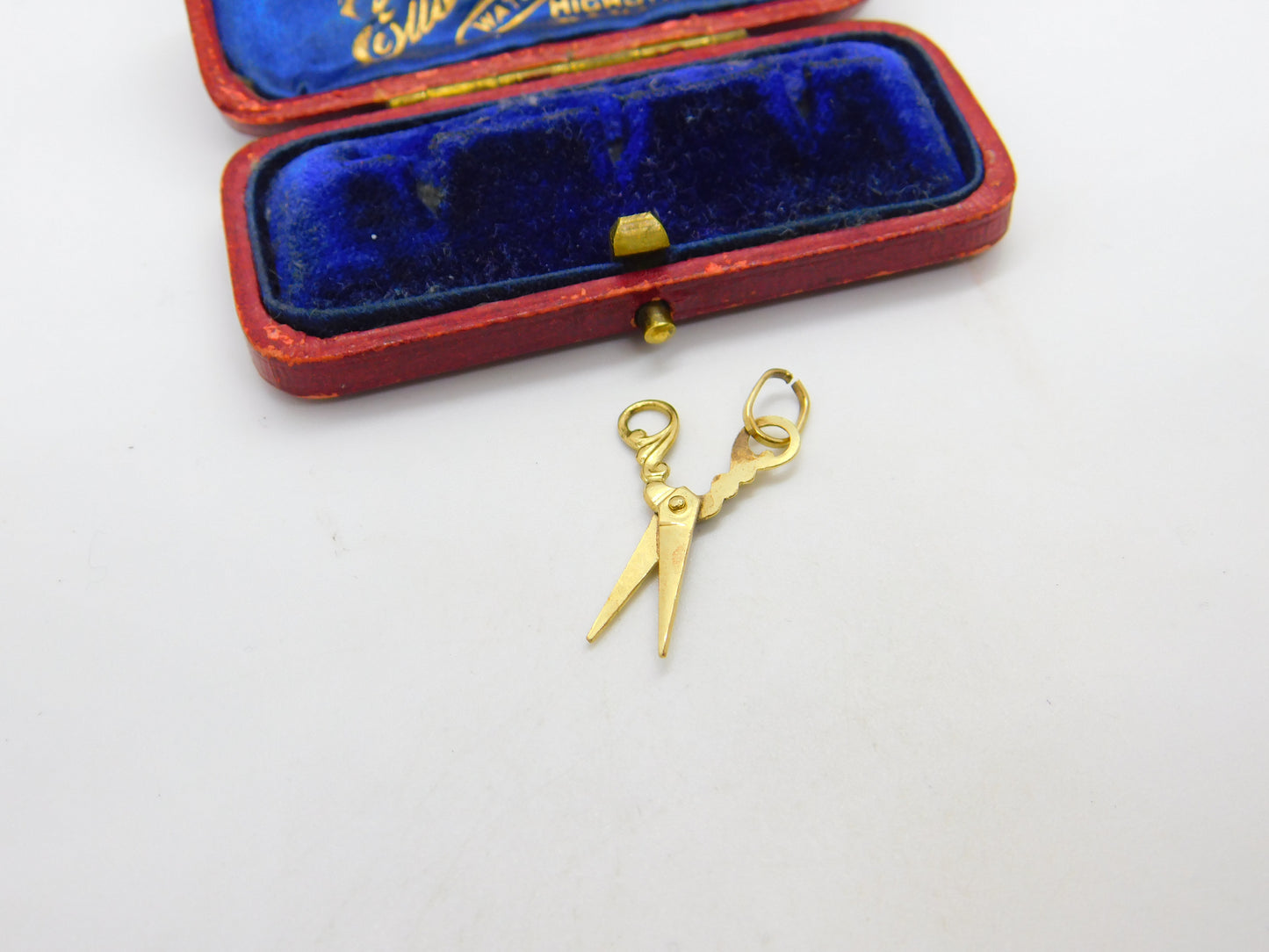 9ct Yellow Gold Pair of Scissors Charm or Pendant Vintage c1970