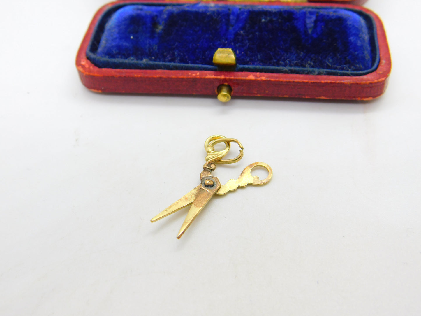 9ct Yellow Gold Pair of Scissors Charm or Pendant Vintage c1970