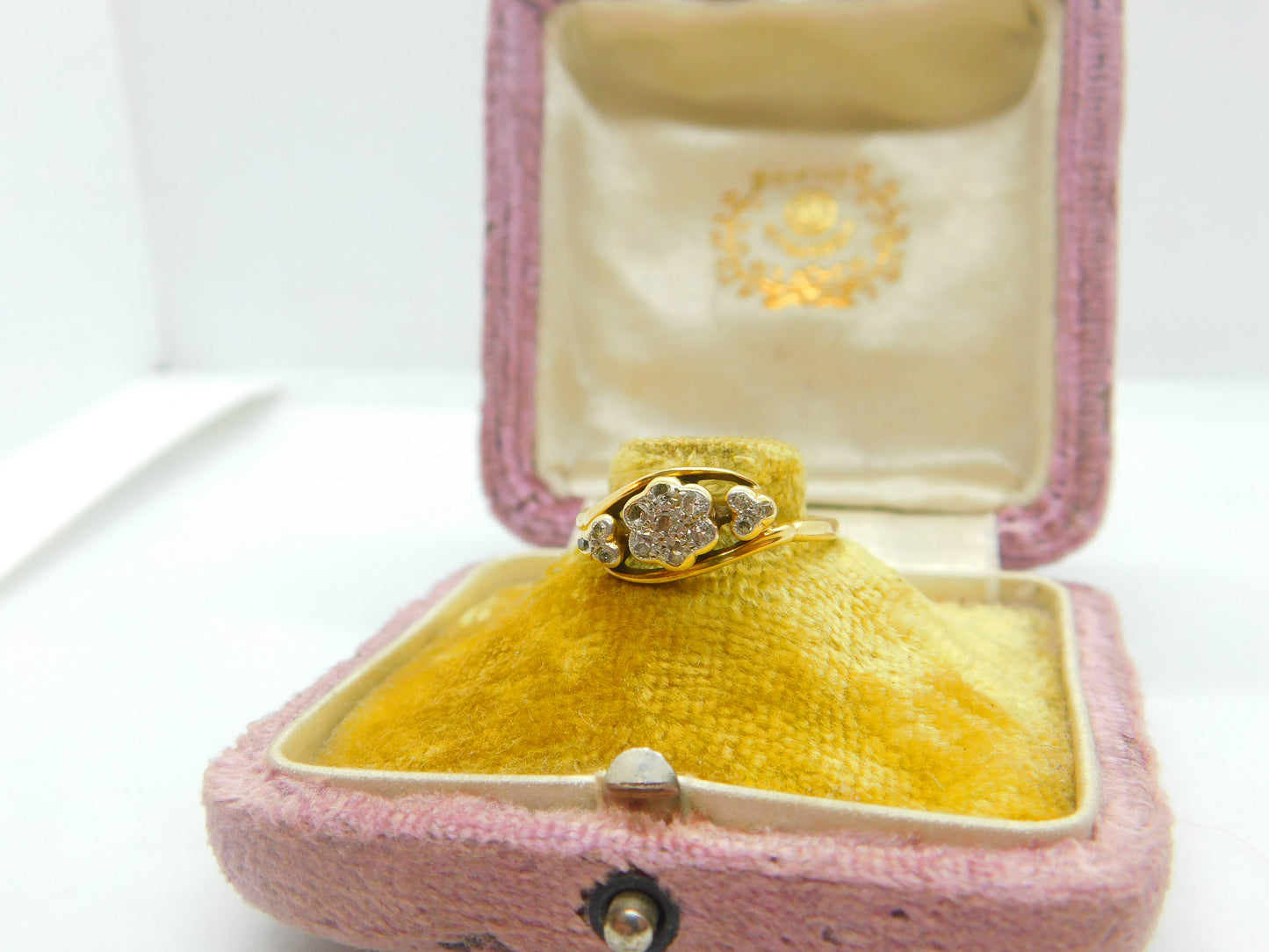 18ct Yellow Gold & Diamond Set Daisy Flower Crossover Ring Antique c1920 Deco