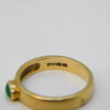 9ct Yellow Gold & Cabochon Green Jade or Aventurine Dress Ring Vintage