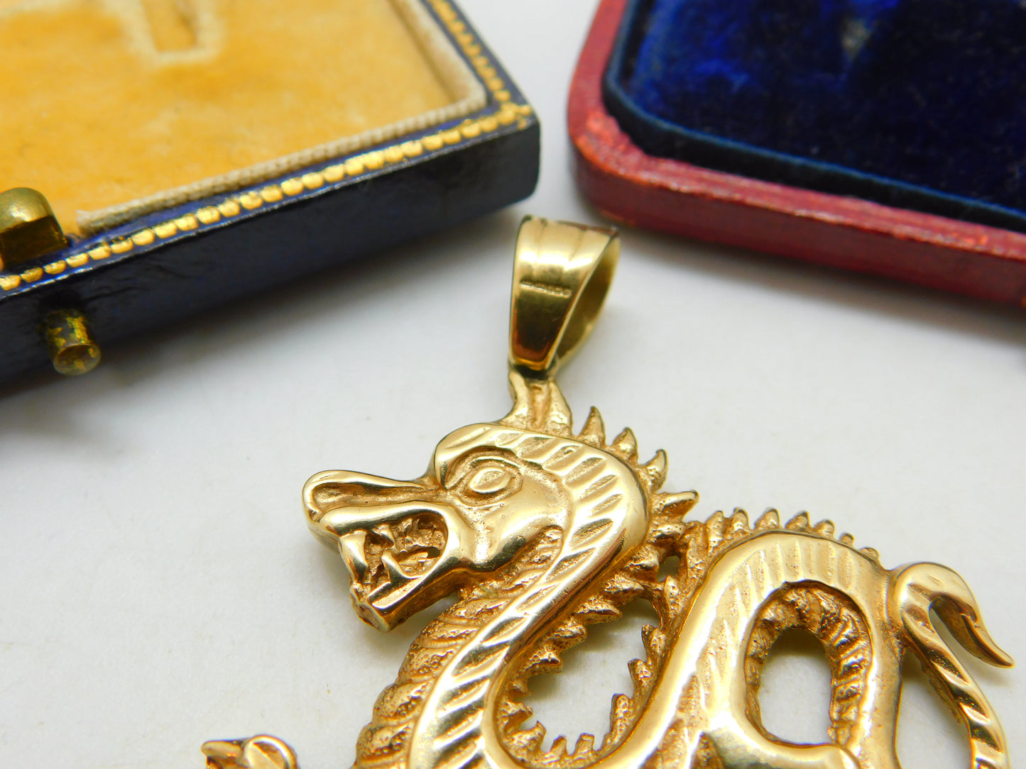 9ct Yellow Gold Large Oriental Dragon Statement Pendant Modern 2004 Birmingham