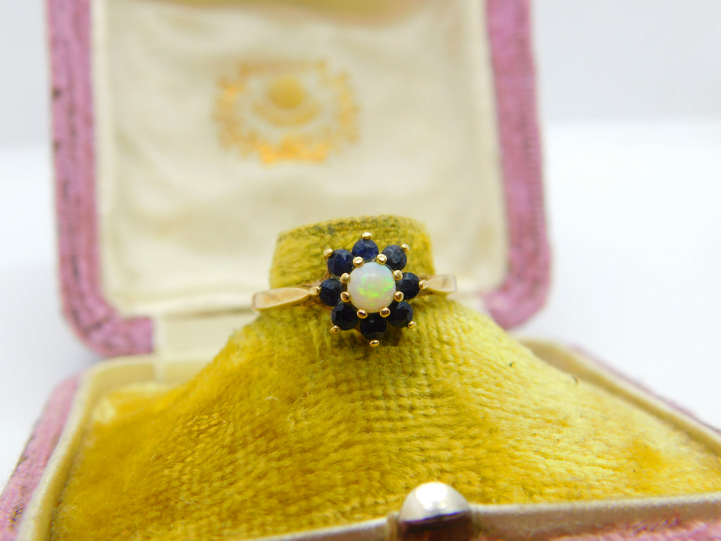 9ct Yellow Gold, Sapphire & Opal Floral Cluster Ring Vintage 1980 Birmingham