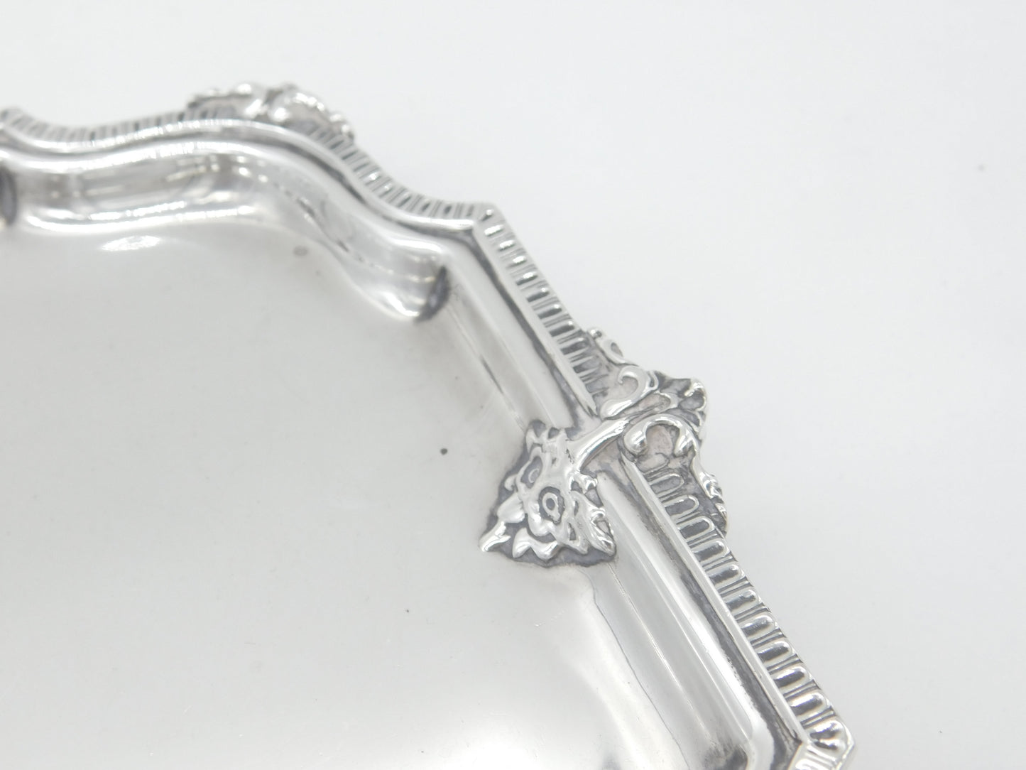 Edwardian Sterling Silver Floral Edged Salver Dish 1907 London Mappin & Webb