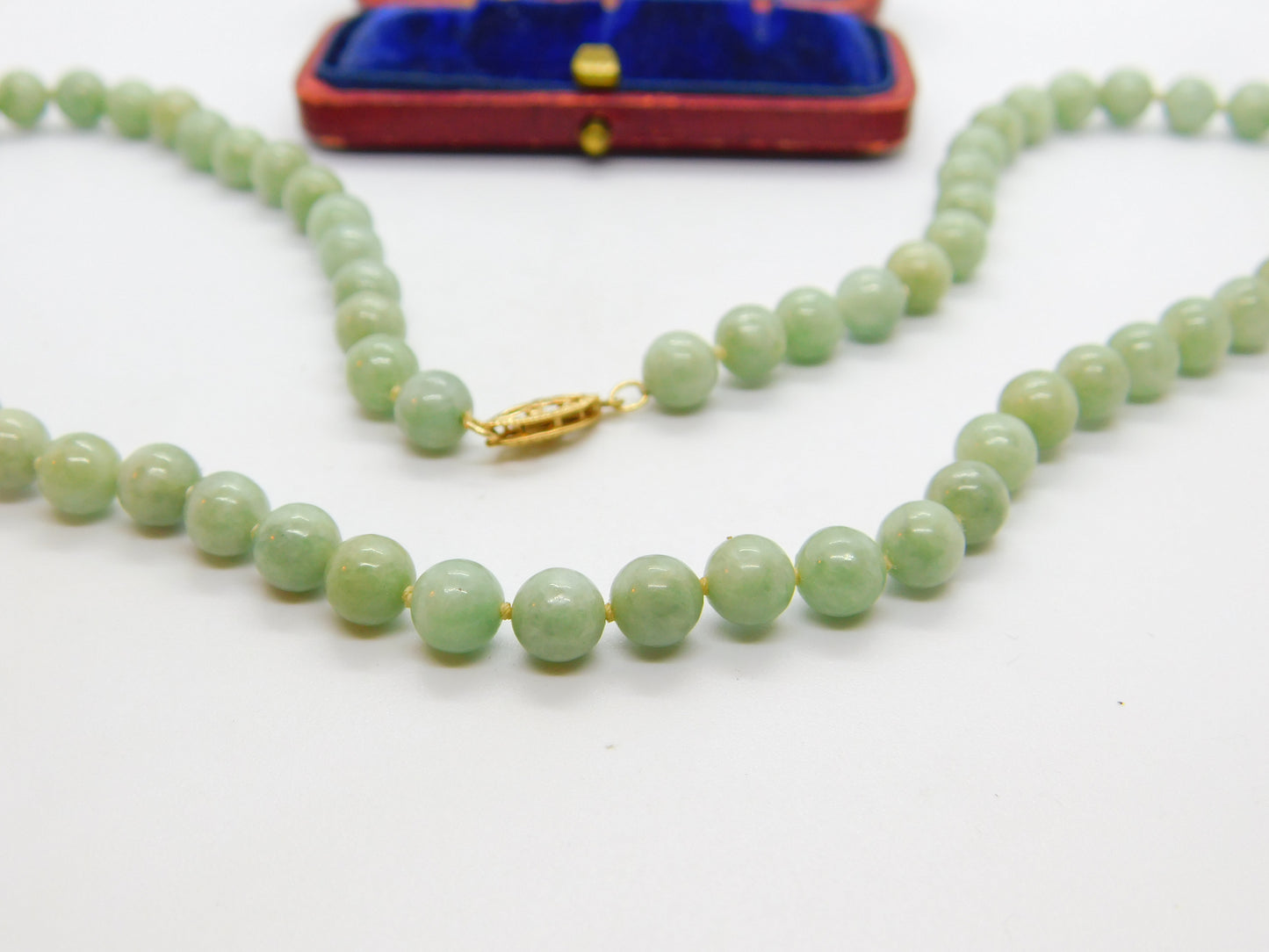 14ct Yellow Gold & Green Jade Beaded Necklace 17" Length Vintage c1980