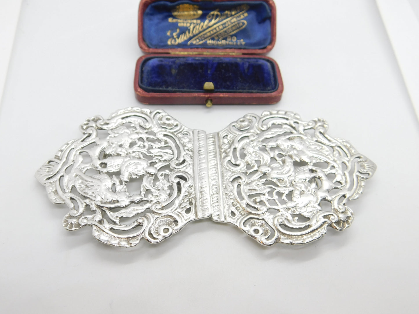 Victorian Sterling Silver Classical Cherub Pattern Nurses Buckle 1897 Birmingham