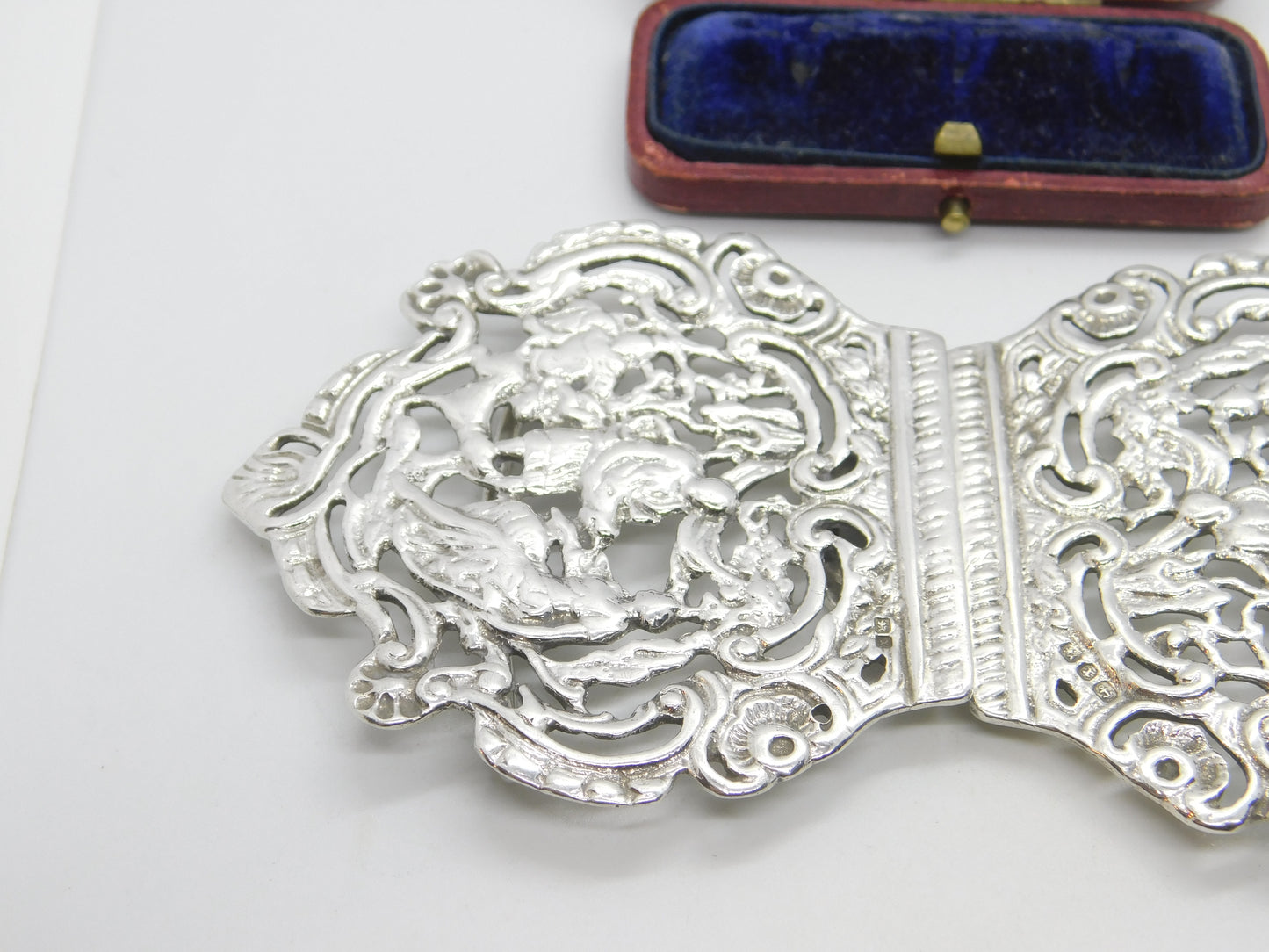 Victorian Sterling Silver Classical Cherub Pattern Nurses Buckle 1897 Birmingham