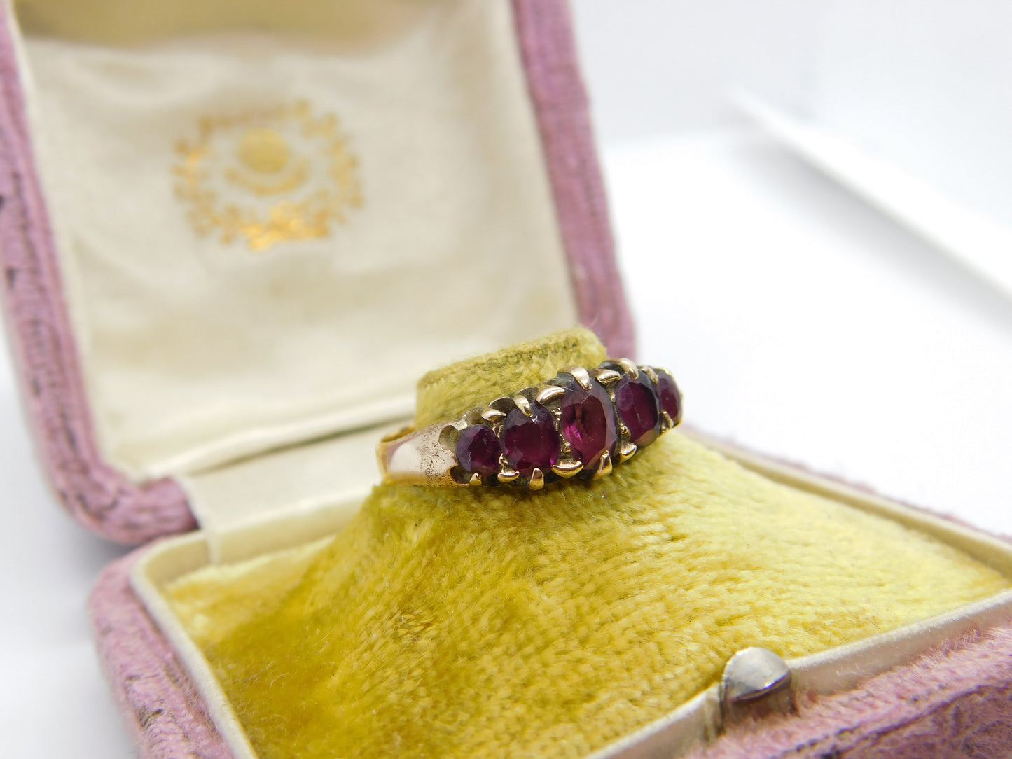 Victorian 22ct Gold & Almandine Garnet Five-Stone Band Ring 1899 Birmingham