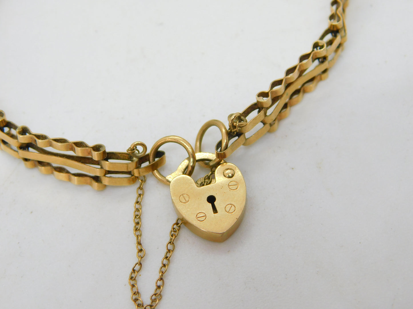 9ct Yellow Gold Gate Link Charm Bracelet Heart Clasp Vintage 1983 London