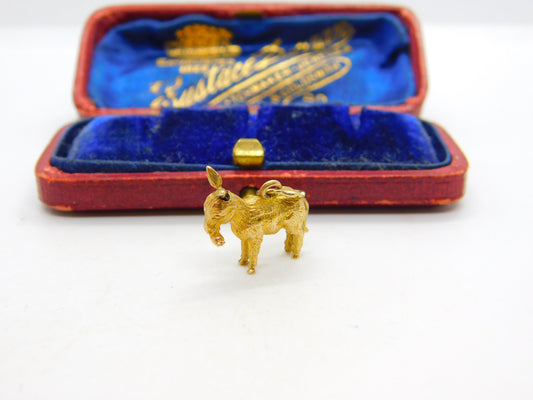 9ct Yellow Gold Donkey with a Carrot Charm Pendant 1982 Birmingham Vintage