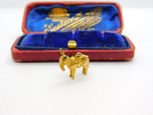 9ct Yellow Gold Donkey with a Carrot Charm Pendant 1982 Birmingham Vintage