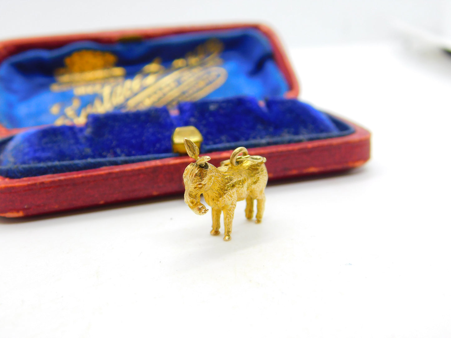 9ct Yellow Gold Donkey with a Carrot Charm Pendant 1982 Birmingham Vintage