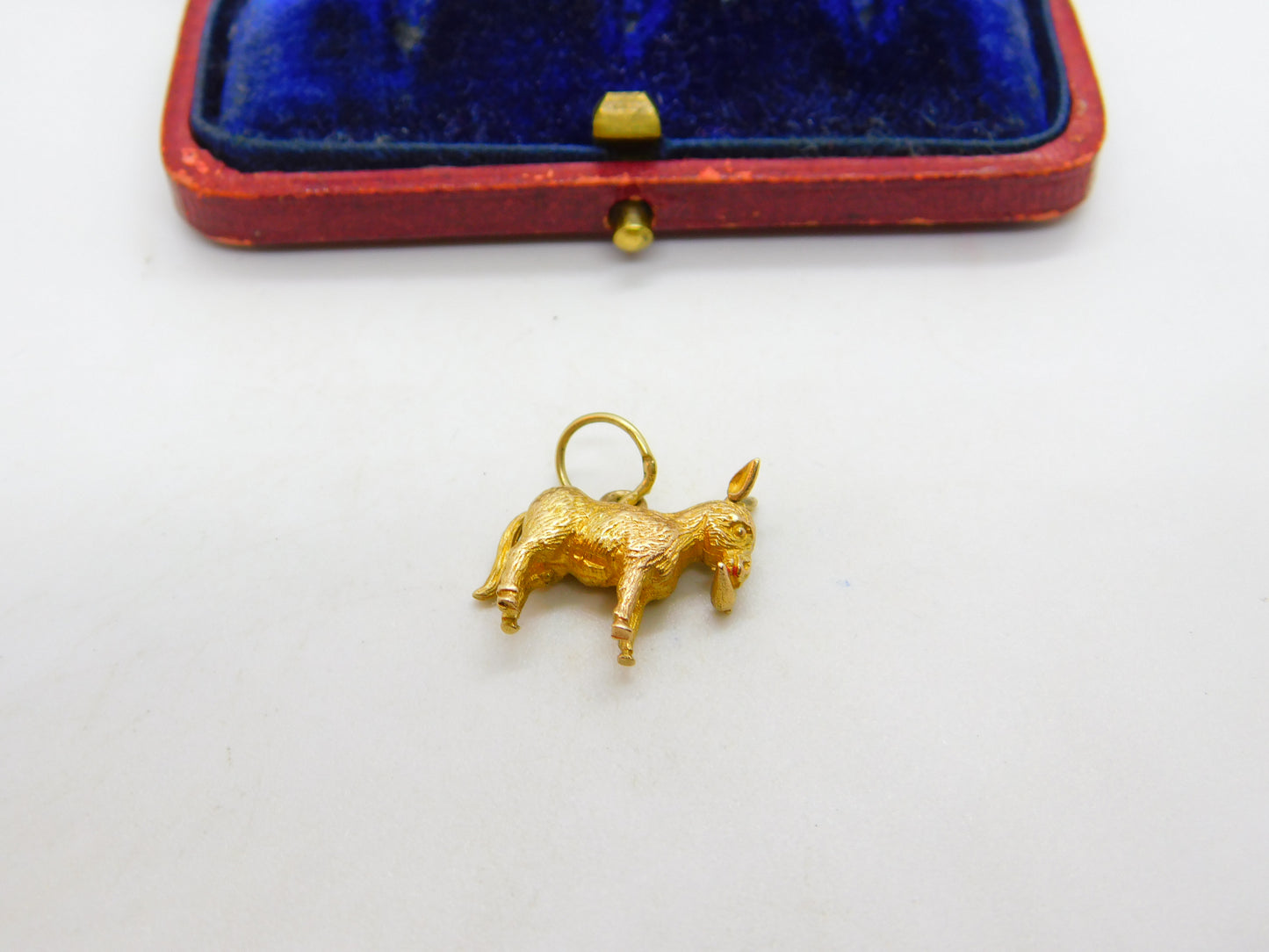 9ct Yellow Gold Donkey with a Carrot Charm Pendant 1982 Birmingham Vintage