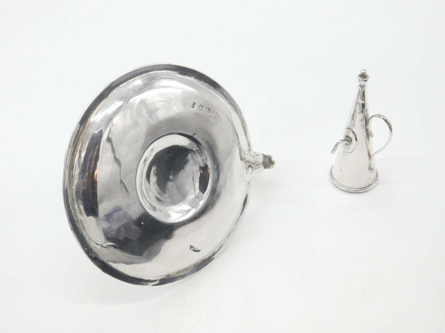 Georgian Sterling Silver Go-to-Bed Chamberstick 1770 William Cripps London