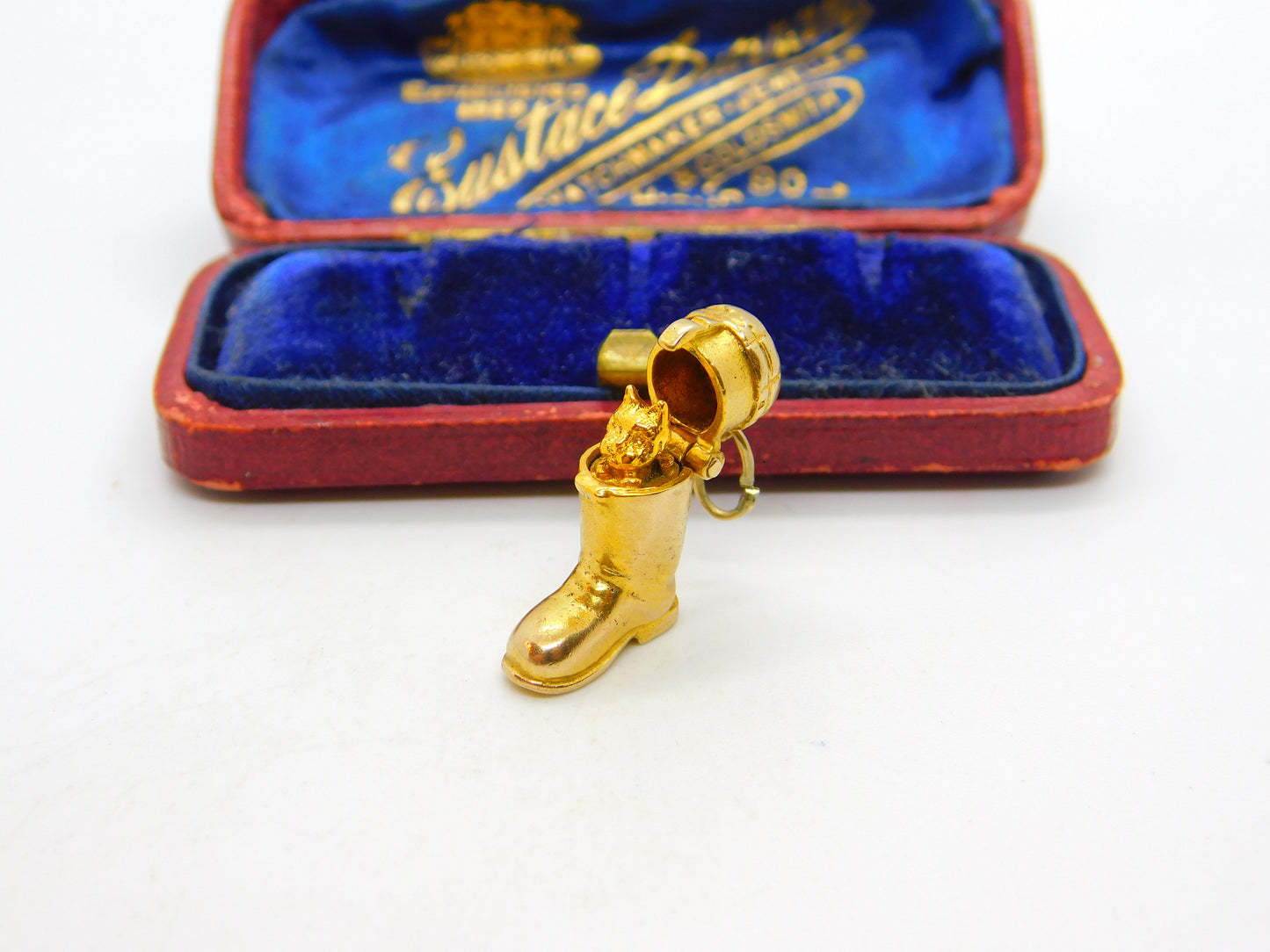 9ct Yellow Gold Opening 'Puss in Boots' Charm Pendant 1959 London Vintage