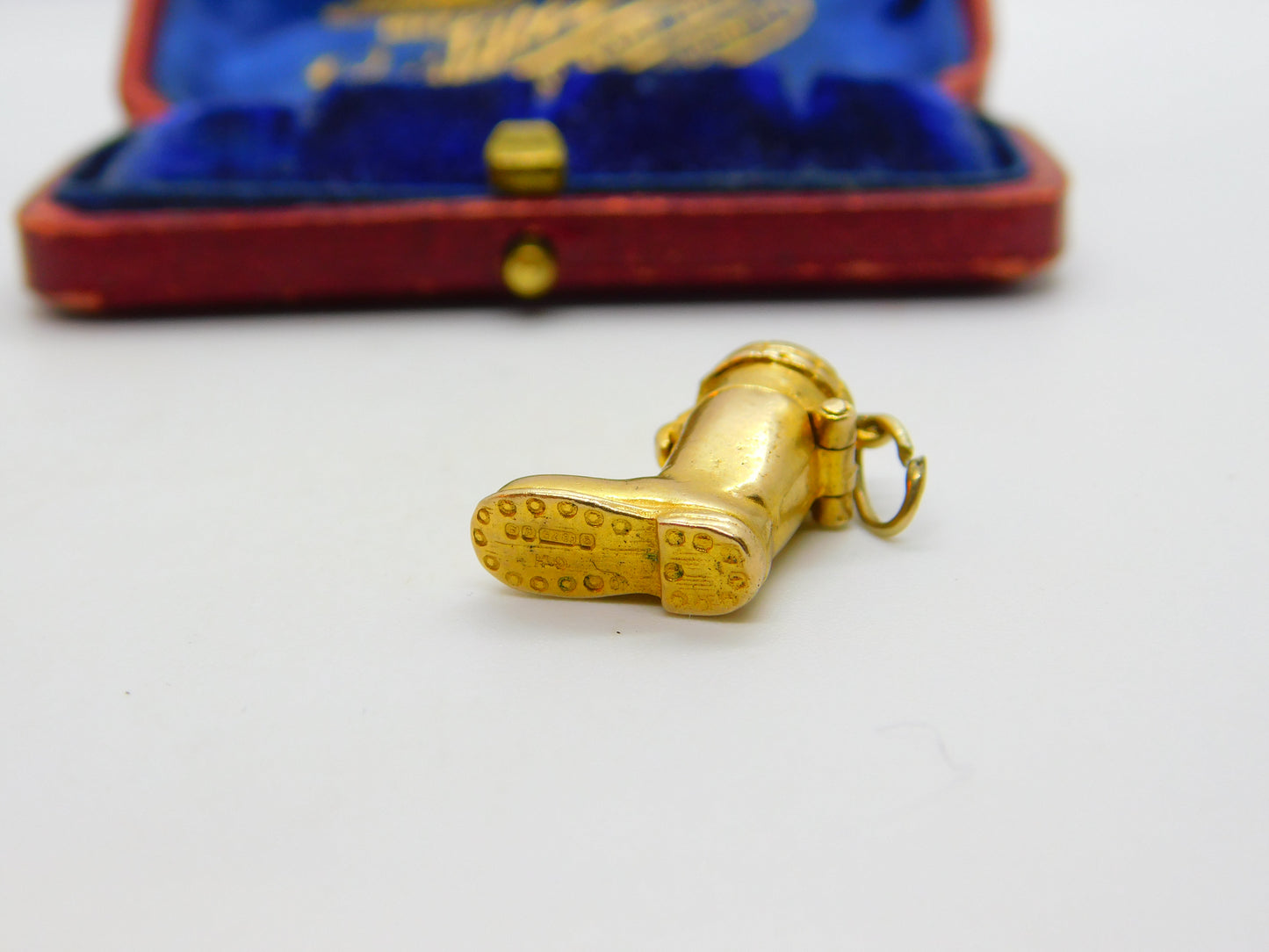 9ct Yellow Gold Opening 'Puss in Boots' Charm Pendant 1959 London Vintage