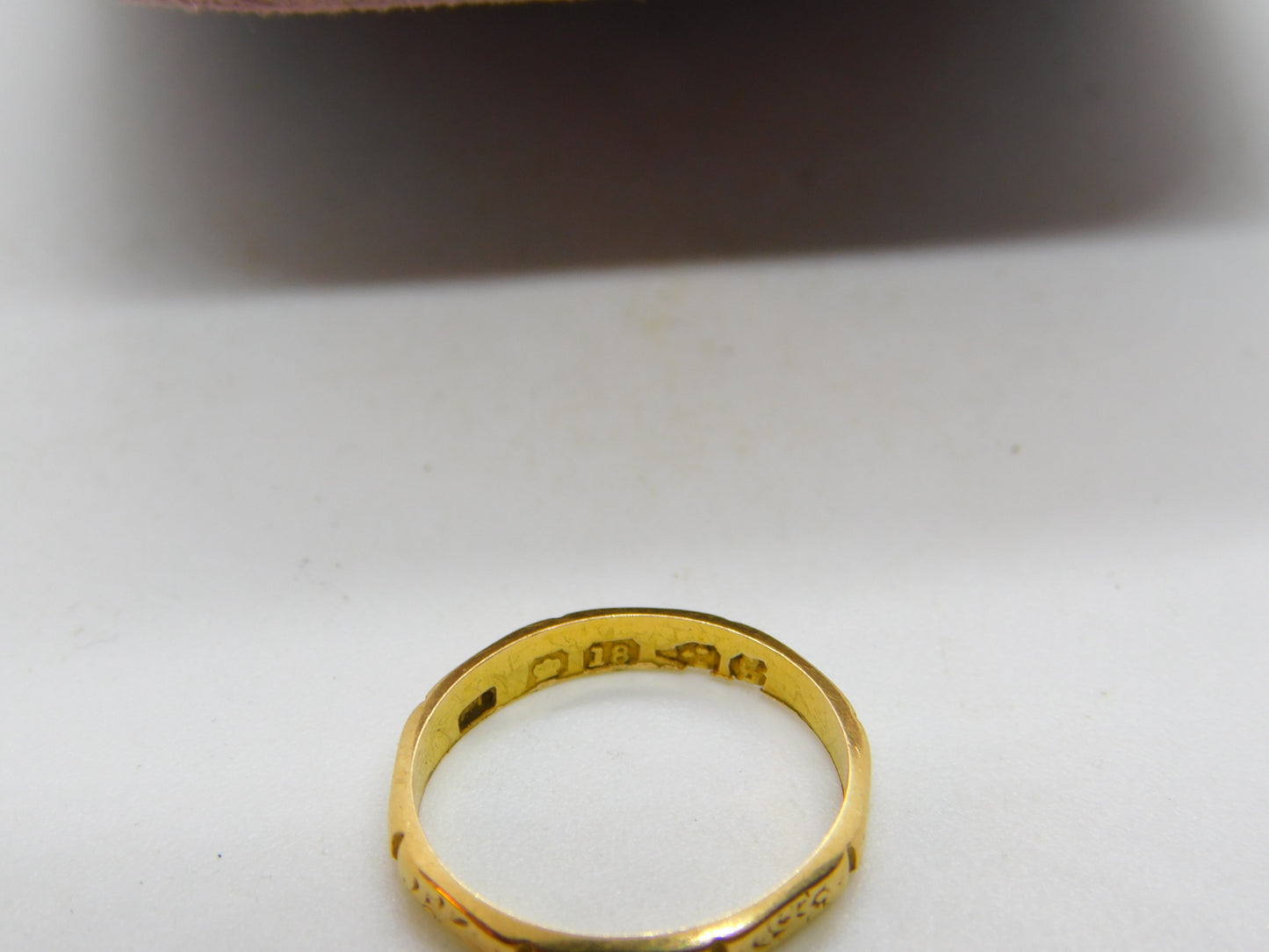 Victorian 18ct Yellow Gold Floral Pattern Wedding Band 1881 Chester Antique