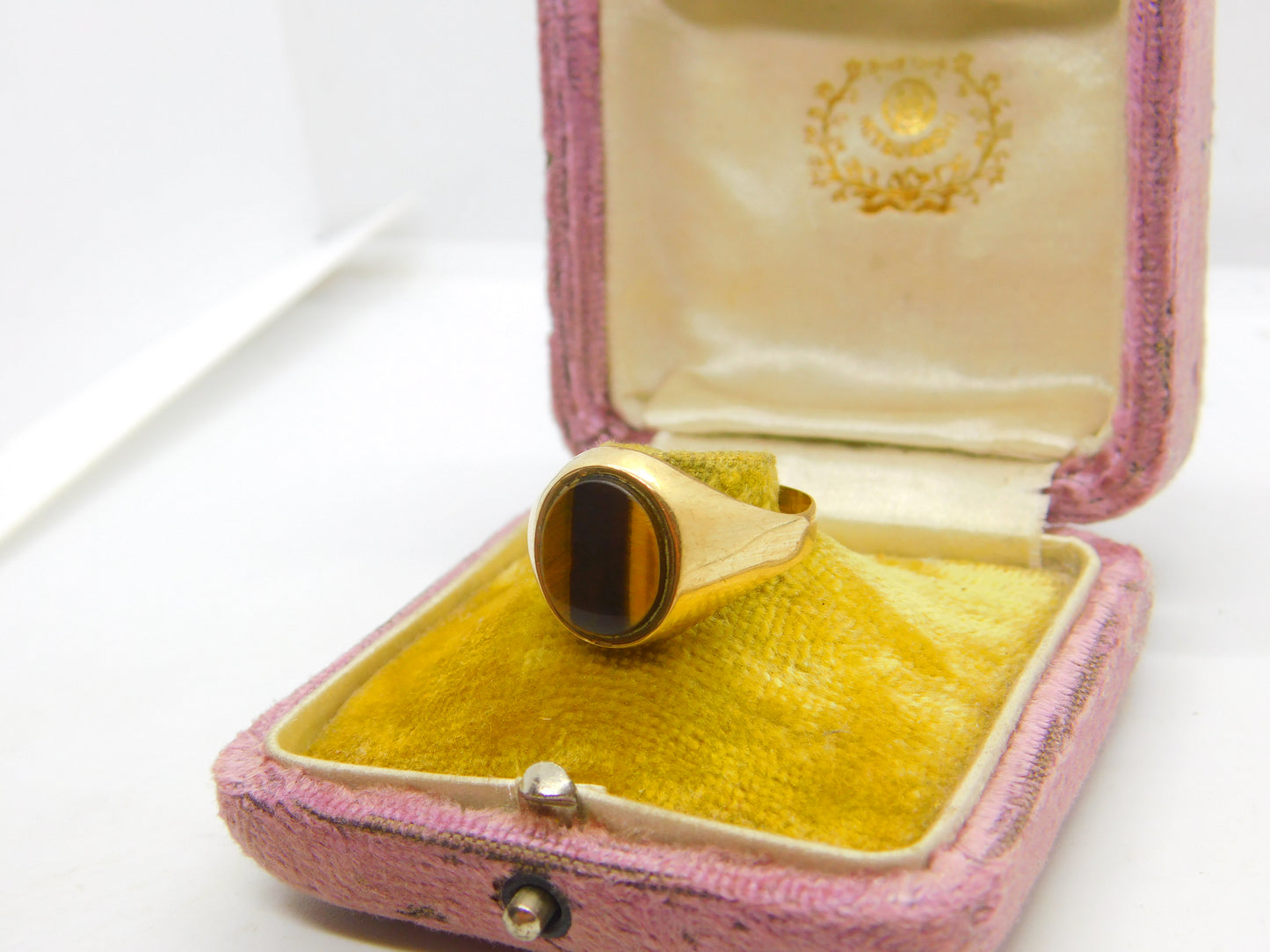 9ct Yellow Gold Tiger's Eye Stone Set Signet Ring Vintage c1970 Size V UK