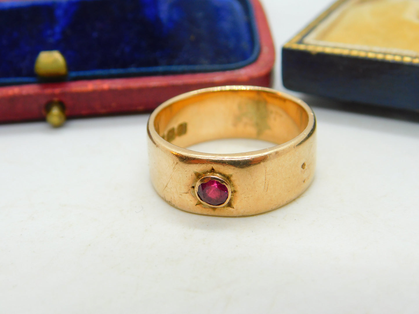 9ct Yellow Gold & 0.2 ct Ruby Band Ring Antique 1917 Birmingham Art Deco