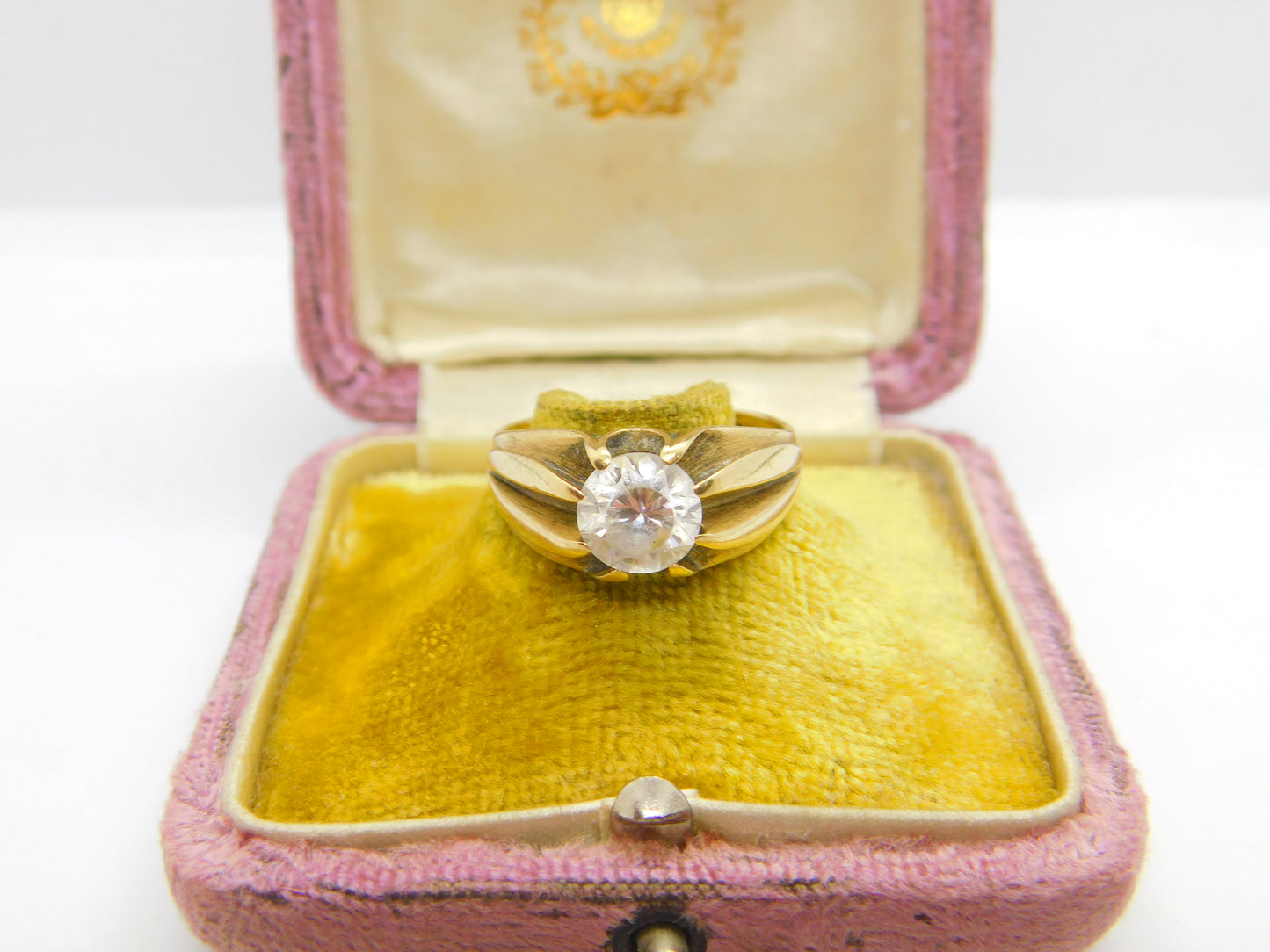 9ct Yellow Gold Large Gents Solitaire Ring with Paste Stone Vintage c1970