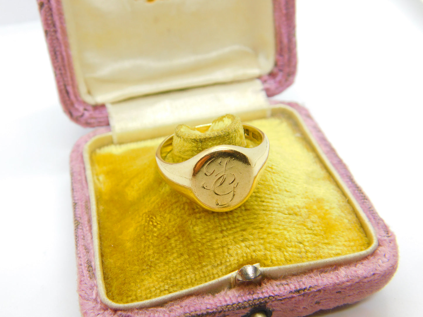 9ct Yellow Gold Gents Signet Ring JG Initial Vintage 1965 Birmingham Size T UK