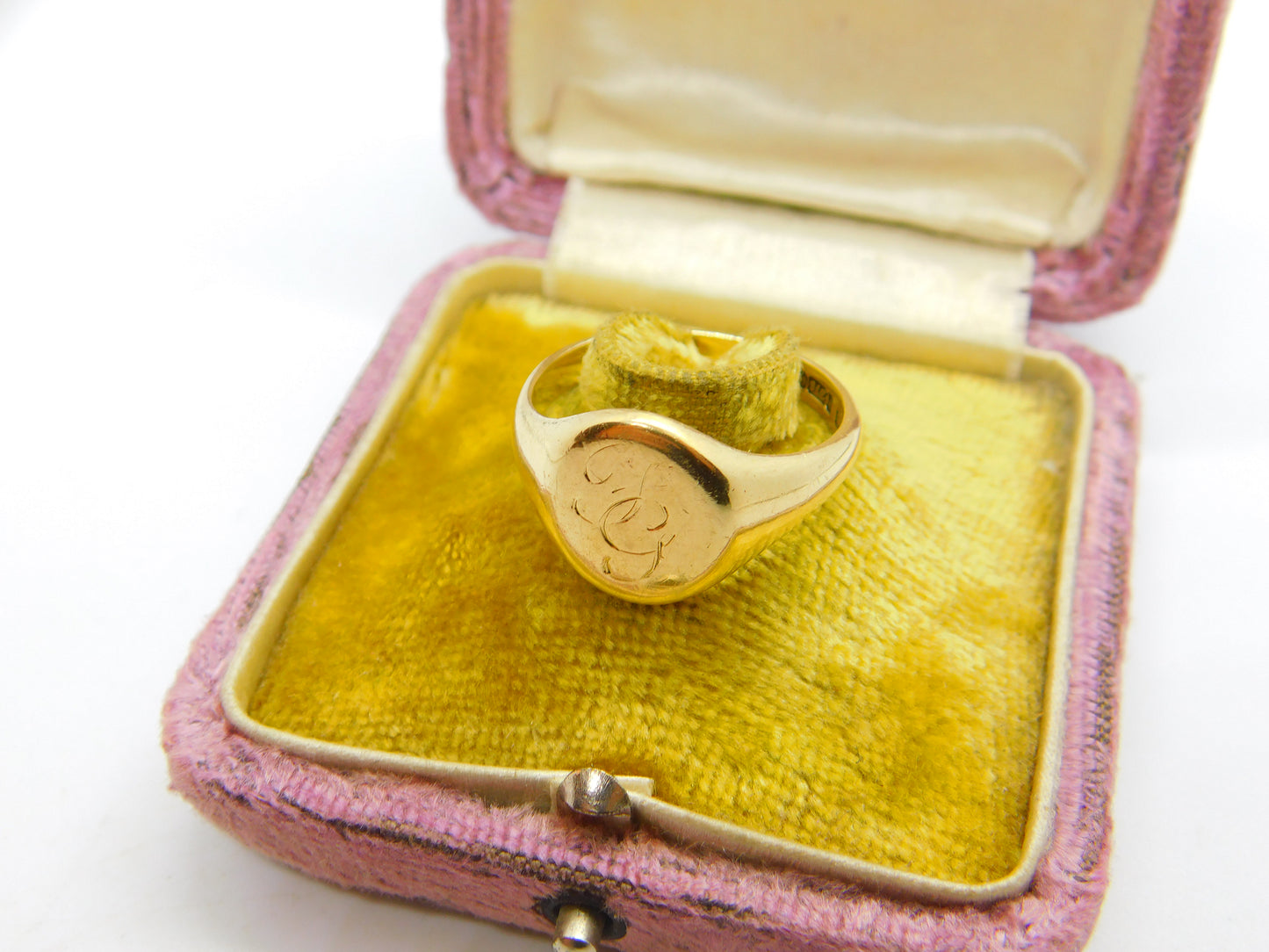 9ct Yellow Gold Gents Signet Ring JG Initial Vintage 1965 Birmingham Size T UK