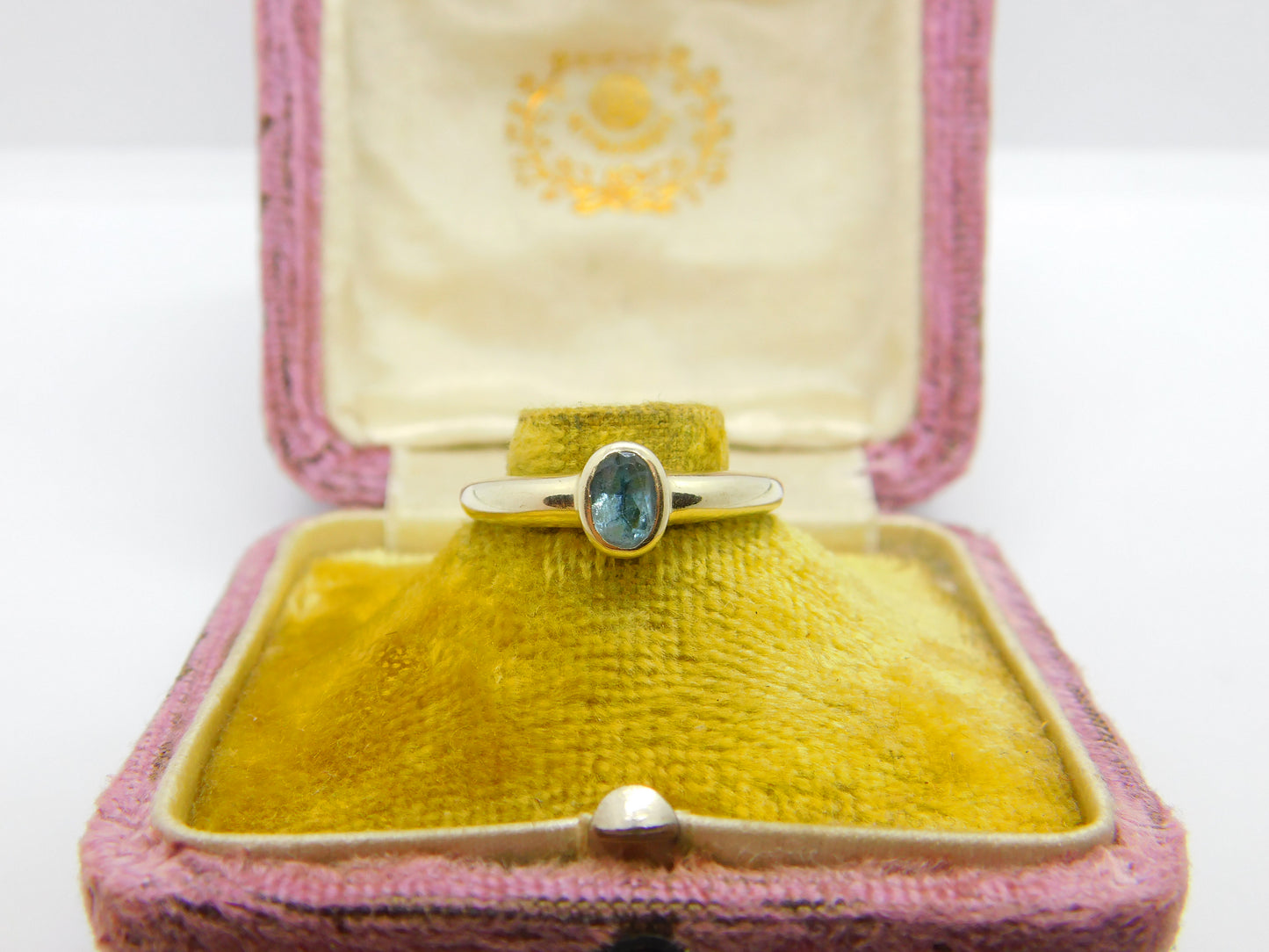 9ct White Gold & Blue Imperial Topaz Solitaire Ring Vintage c1990 Birmingham