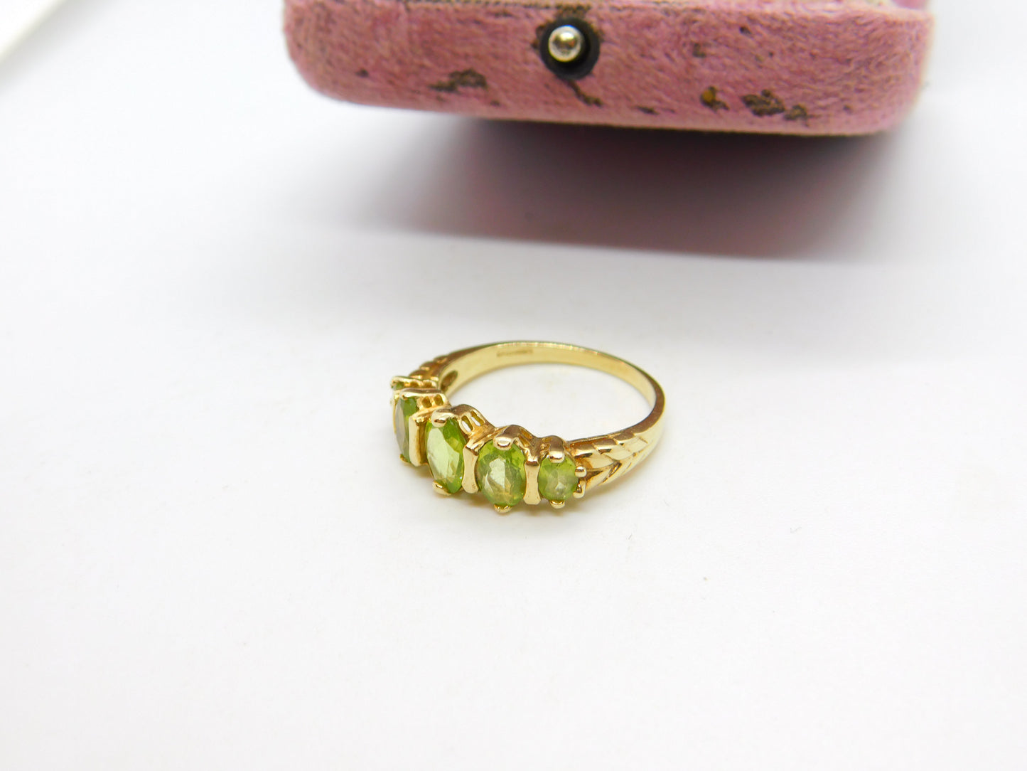 9ct Yellow Gold Five-Stone Peridot Band Ring Vintage c1990 Birmingham