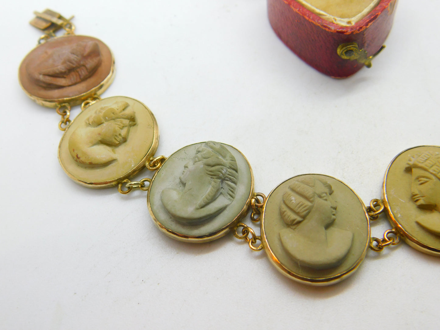 Regency Grand Tour 9ct Gold Set Lava, Basalt & Granite Cameo Bracelet c1830