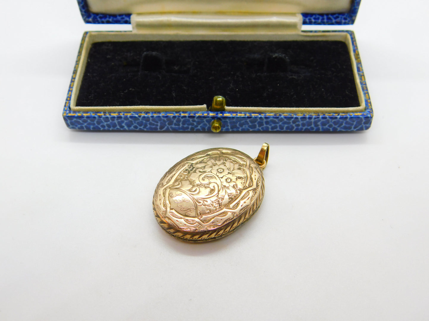 Victorian 9ct Gold Back & Front Horseshoe Mourning Locket Antique c1880