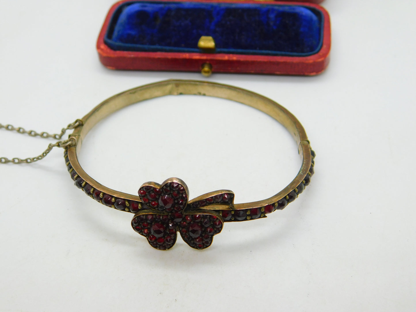 Victorian 8ct Gold & Bohemian Garnet Austro-Hungarian Shamrock Bangle c1860