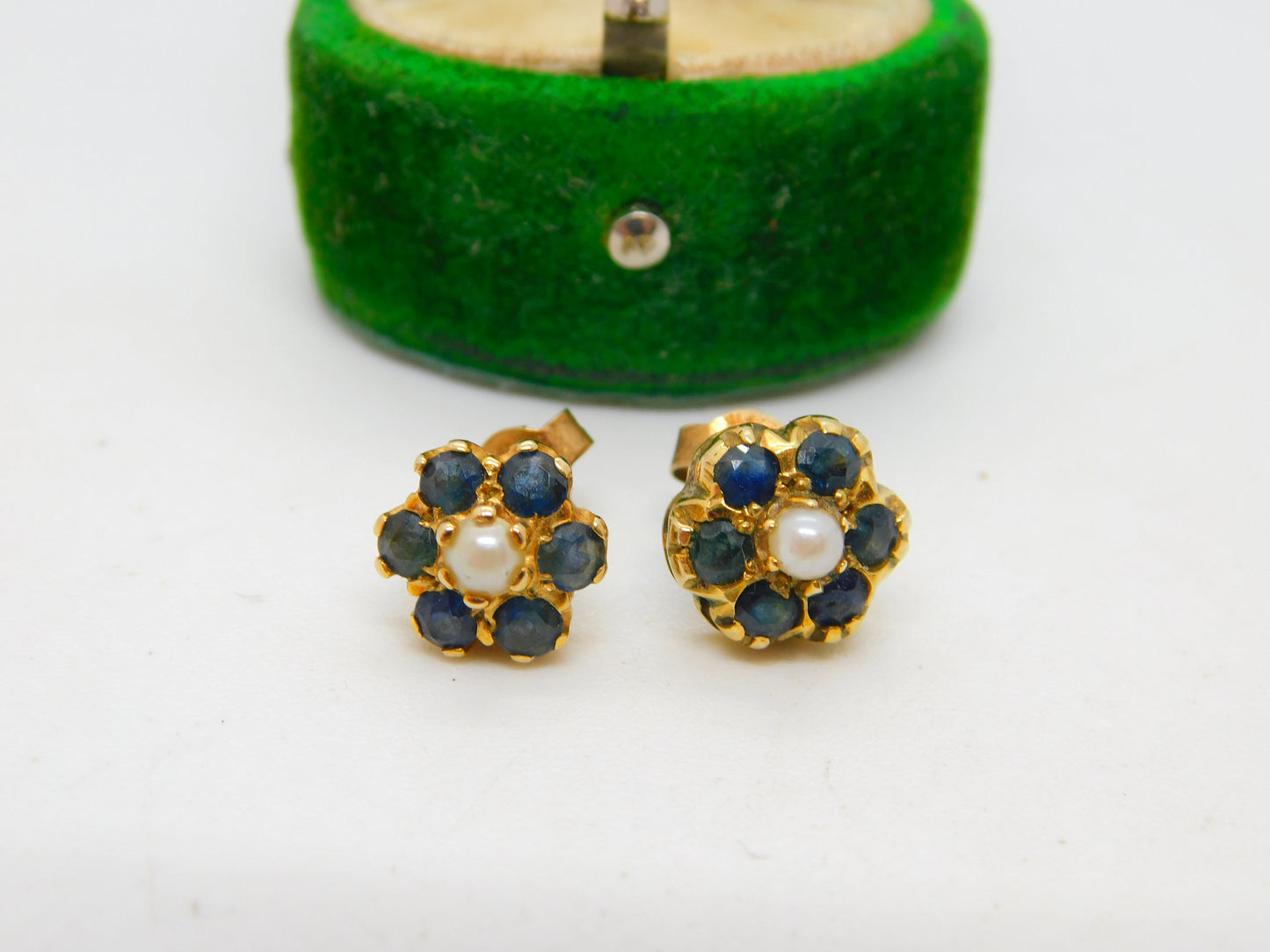 Pair of 9ct Yellow Gold, Sapphire & Pearl Floral Stud Earrings Vintage c1970