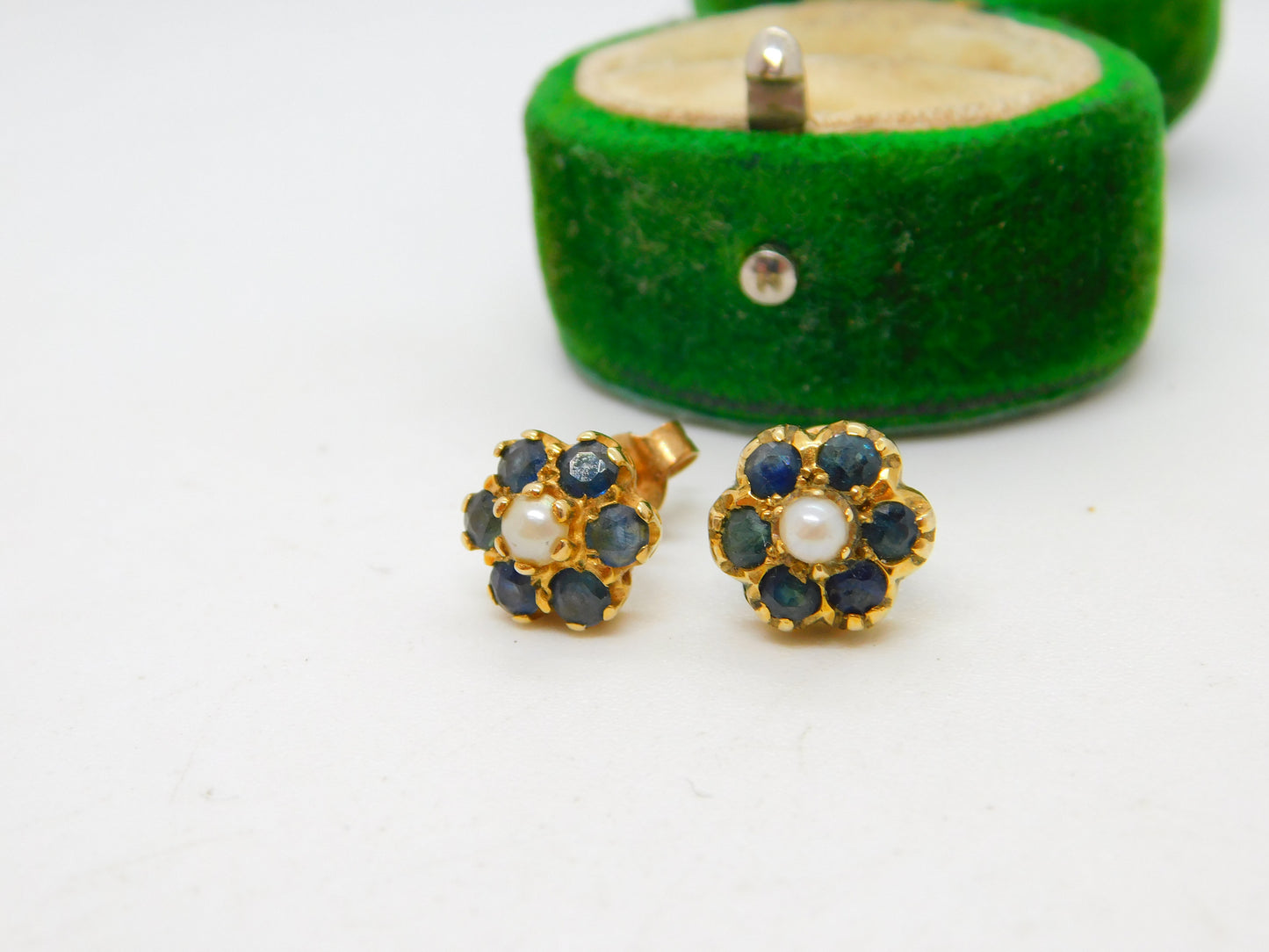 Pair of 9ct Yellow Gold, Sapphire & Pearl Floral Stud Earrings Vintage c1970