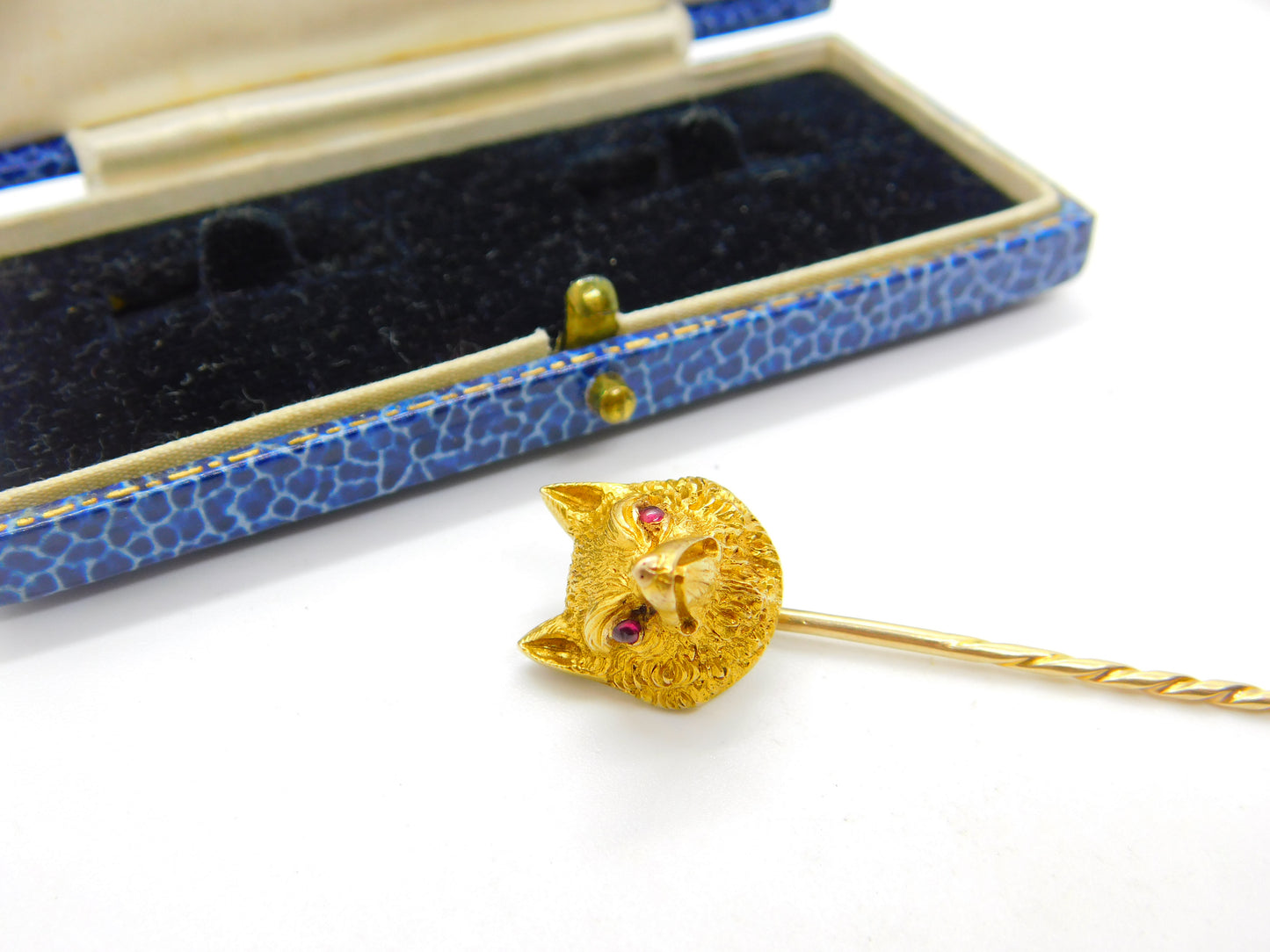 Large Victorian 18ct Yellow Gold & Ruby Eye Fox Mask Stick Pin Antique c1890